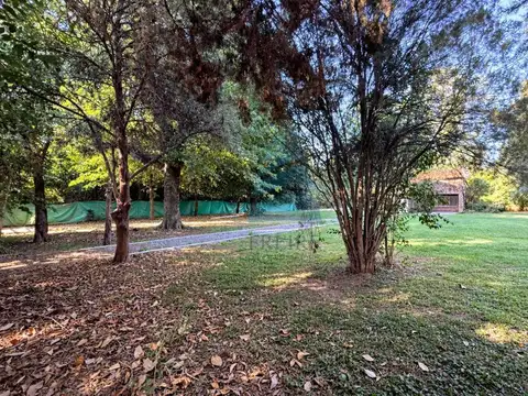 Casa 6 ambientes con 2 baños