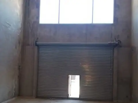 Galpon en Alquiler 18  mts Frente