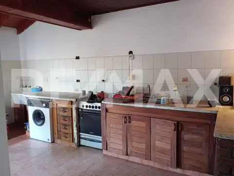 Casa 6 ambientes con 1 baño