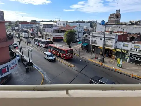 Av. Crovara 307 , Piso 2