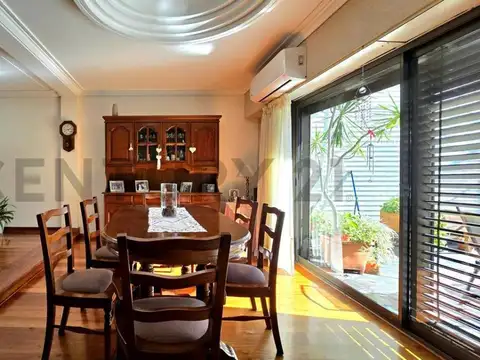 VENTA CASA 6 AMBIENTES EN VILLA PUEYRREDÓN CON COCHERA, BALCÓN, PILETA,QUINCHO CON PARRILLA y JARDÍN