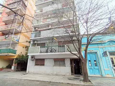 Dpto. 3 Amb. C/Balcon corrido y Lav.