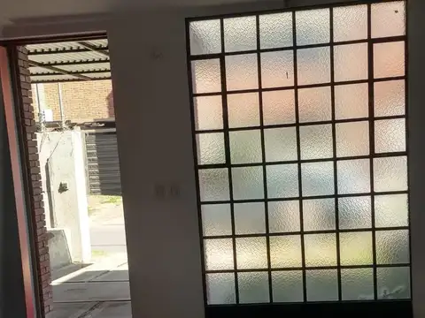 Casa en Alquiler con 1 cochera