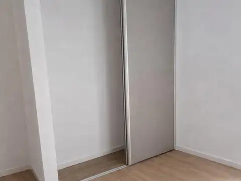 PH de 4 ambientes con Terraza y 3 baños Reciclado a nuevo! u$s 140.000