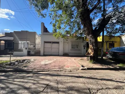Moyano 6300
