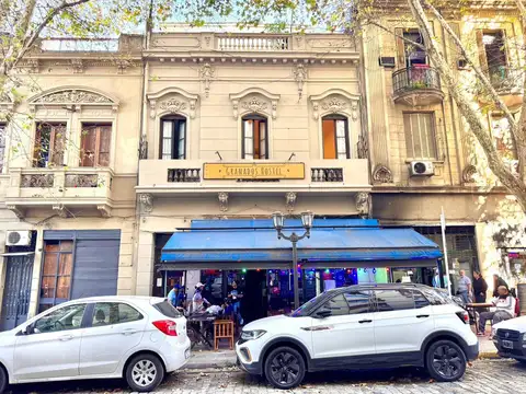Excelente zona-Edificio hostel con local en venta- Chile 300, San Telmo