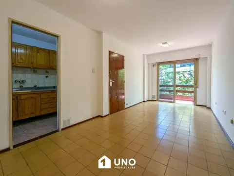 1º de Mayo y 9 de Julio - Dpto de 1 Dormitorio Externo.
