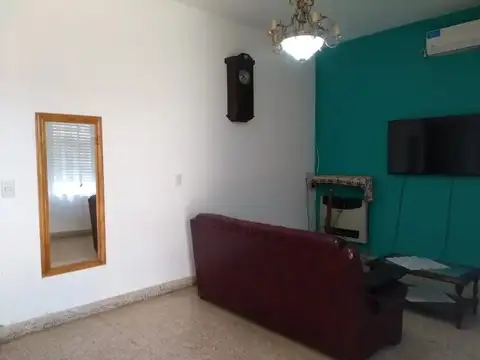 EN VENTA SAN MARTIN CASA DOS FLIAS. APTA CREDITO.