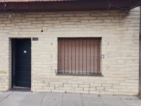 DEPARTAMENTO TIPO CASA AL FRENTE 2 AMB CON PATIO - SIN EXPENSAS - SUPER LUMINOSO