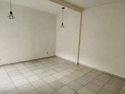 Depto Tipo Casa 2 ambientes con 1 baño