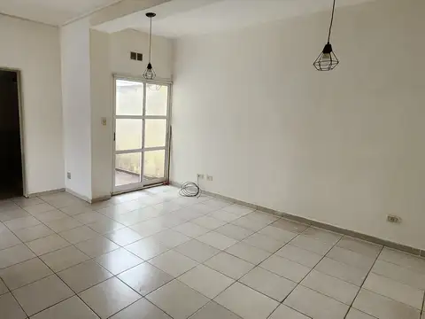 Depto Tipo Casa en Alquiler 45 años