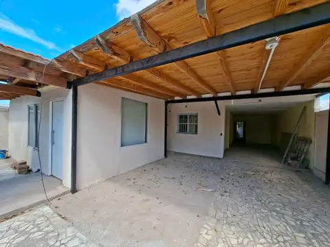 B° VILLA ELISA, CASA DE 3 HABITACIONES.  POCITO