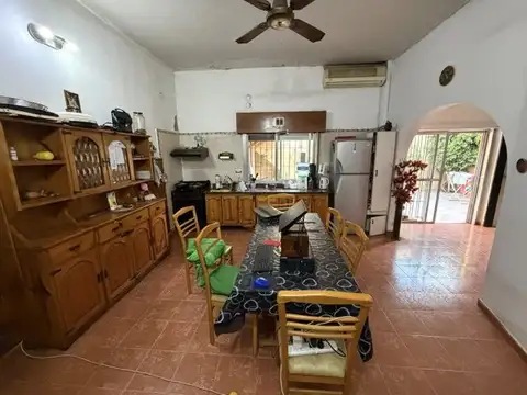 Casa 3 ambientes con 2 baños