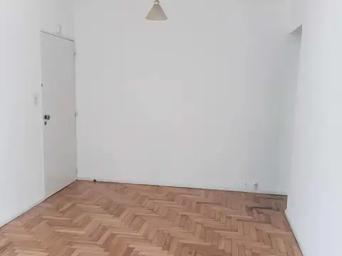Garro 3000, Piso 4