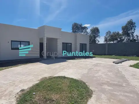 Casa en  Barrio Lagos de Canning en 1 planta con piscina