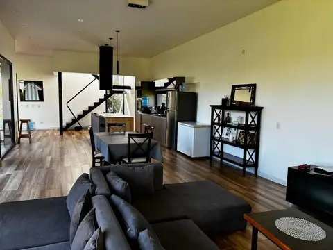 Casa en Alquiler en Puerto Roldan, USD 2.000