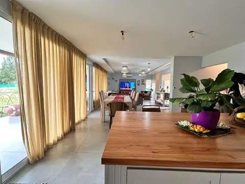 Casa en Venta al Oeste