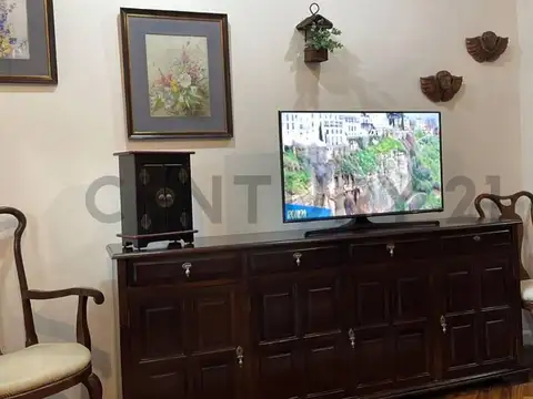 Se vende hermoso departamento de 3 ambientes, ideal para familias o como inversión.