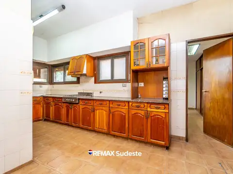 Casa 5 ambientes con 3 baños