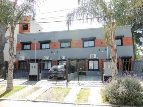 Duplex PH en venta Escobar