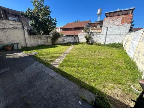 Depto Tipo Casa 2 ambientes con 1 baño