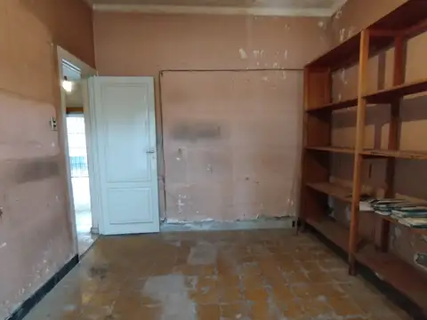 Próximamente locales comerciales a estrenar sobre Av. Hipólito Yrigoyen.