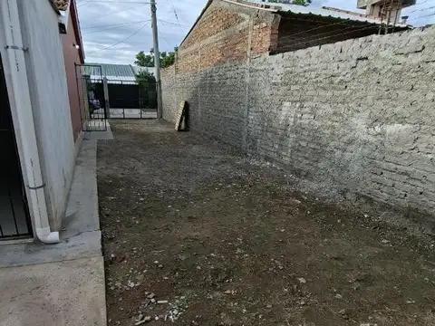 Casa en Alquiler con 1 cochera