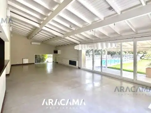 Casa 5 ambientes con 5 baños