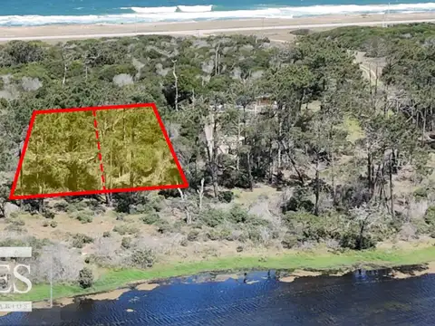 Lote de 1200m2 en vente en El Caracol 1era linea Laguna!