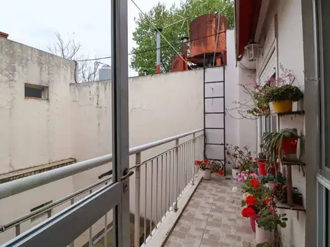 Depto Tipo Casa 2 ambientes con 1 baño