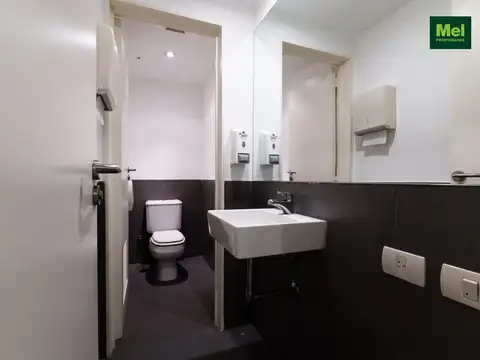 EXCELENTE OFICINA COMERCIAL EN ALQUILER EN PALERMO TRIPLE A