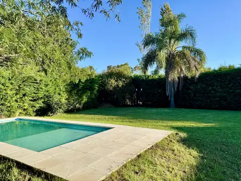 Casa en venta con pileta en Palmers Cottage, Maschwitz