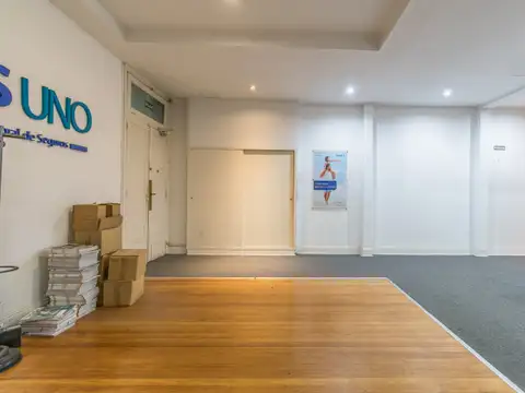 Venta. Oficina 9 ambientes. Plaza Roma. San Nicolás