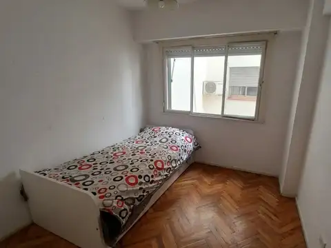 Solís 400, Piso 2