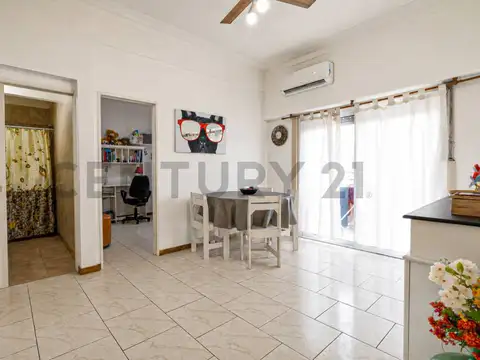 VENTA PH TRES AMBIENTES LINIERS