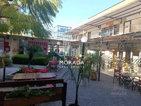 Local en Venta en La Escala 100