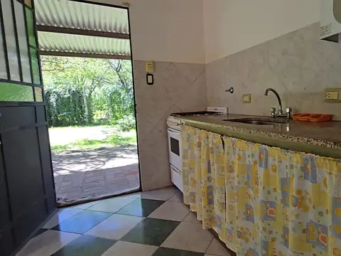 Casa 4 ambientes con 2 baños