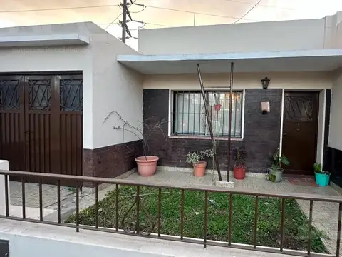 Santos Dumont al 1300 Ante esquina Brandsen