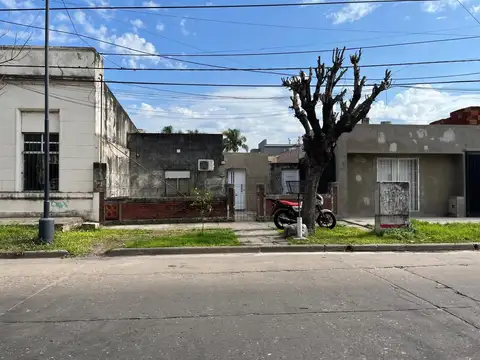 CASA EN BARRIO MARIA SELVA