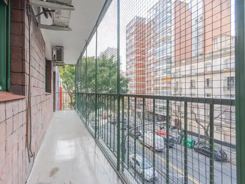 Avenida Crámer 2000