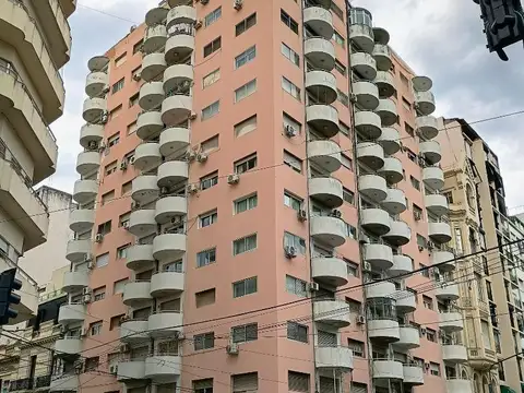 Tucumán 1700, Piso 8