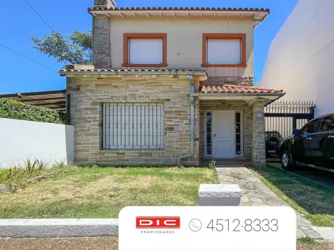 Casa 4 dormitorios Alquiler - Carapachay