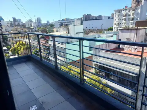 ALQUILER DEPARTAMENTO ABASTO 2 AMBIENTES BALCÓN FT