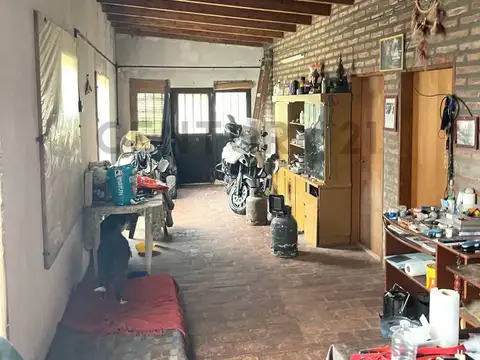 Casa 4 ambientes con 1 baño