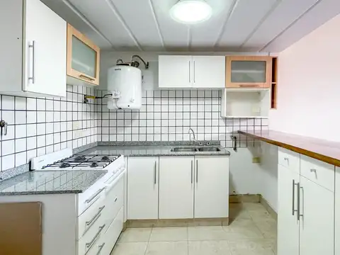 Depto Tipo Casa en Venta con 1 cocheras