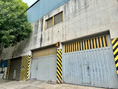 VENTA COCHERAS / DEPOSITO / GALPON  LA BOCA 962 M2