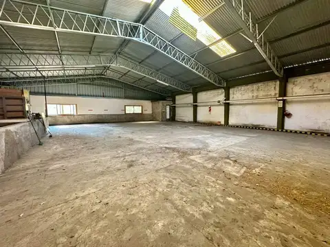 VENTA COCHERAS / DEPOSITO / GALPON  LA BOCA 962 M2