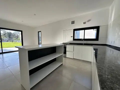 Departamento 4 ambientes con 2 baños