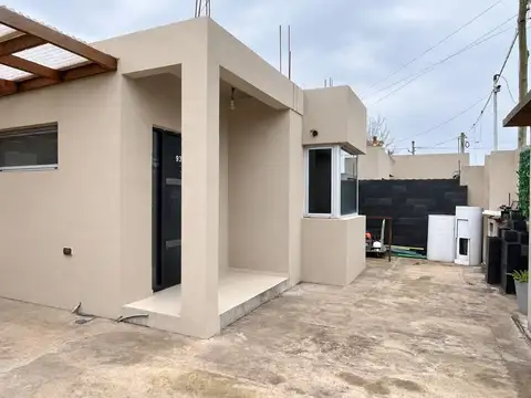 Casa 1 Dormitorio en Venta La Plata-Lisandro Olmos