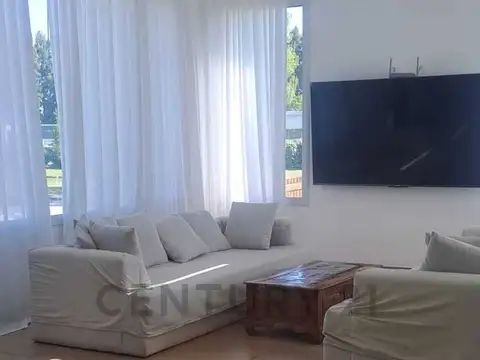 Casa en Venta en Lisandro Olmos Etcheverry, USD 250.000